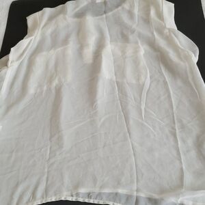 ❣️ELLEN TRACY creme sheer embellished shoulder top